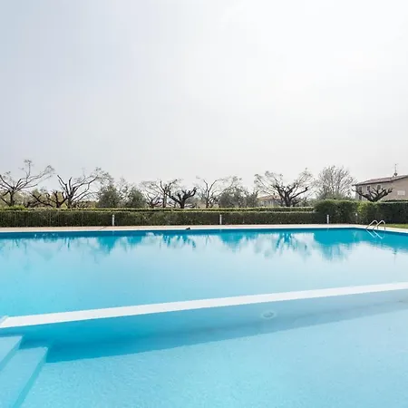 Borgo Delle Colline * מנרבה דל גארדה